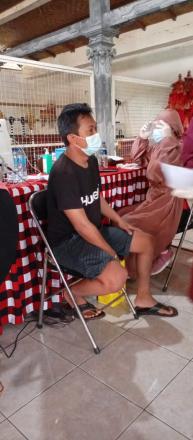 Pelaksanaan Vaksinasi Covid 19 di Desa Rangdu
